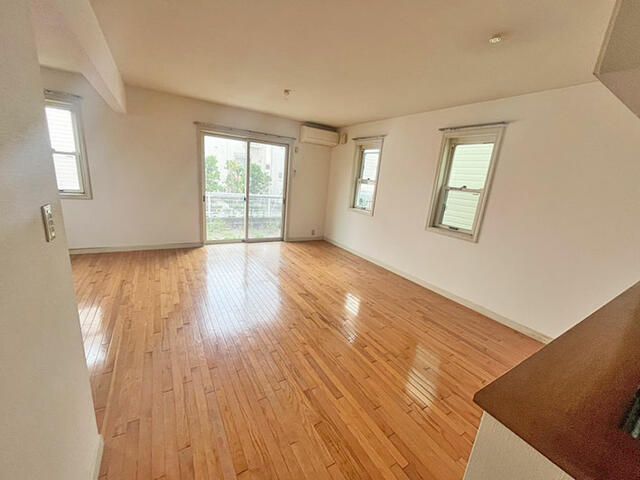 3LDK Detached House for Rent near Aikou-Ishida Station, Atsugi - Thumbnail 3
