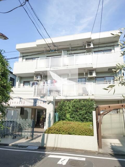 2LDK Apartment for Rent in Mejiro, Toshima-ku, Tokyo - Thumbnail 2