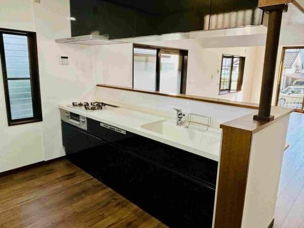 4LDK Detached House for Sale in Tsu, Mie Prefecture - Thumbnail 4
