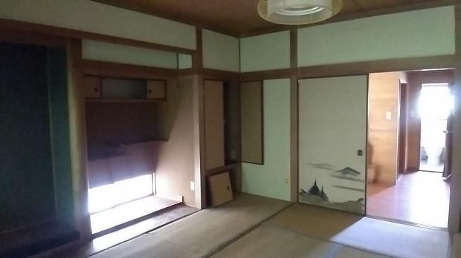 Spacious 4DK House with Large Garden in Nagasaki's Fukahori - Thumbnail 4