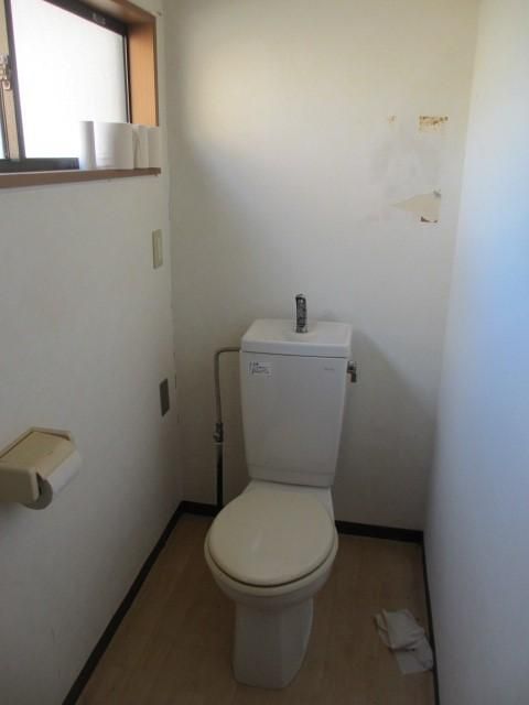 Commercial Shop for Rent in Fuefuki, Yamanashi - 78.25 sqm - Thumbnail 4