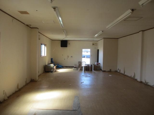 Commercial Shop for Rent in Fuefuki, Yamanashi - 78.25 sqm - Thumbnail 3