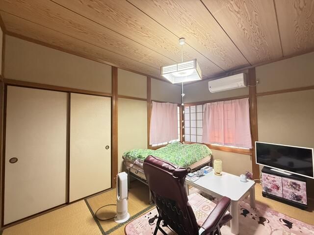 4DK House for Sale in Quiet Awaji, Hyogo with Free Parking - Thumbnail 2