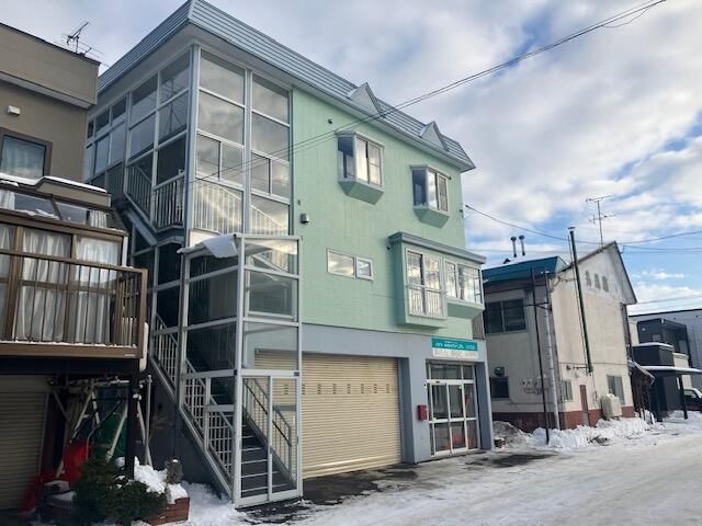 Sapporo Apartment Building for Sale with Rental Income in Higashi Ward - Thumbnail 3