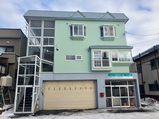 Sapporo Apartment Building for Sale with Rental Income in Higashi Ward - Thumbnail 2