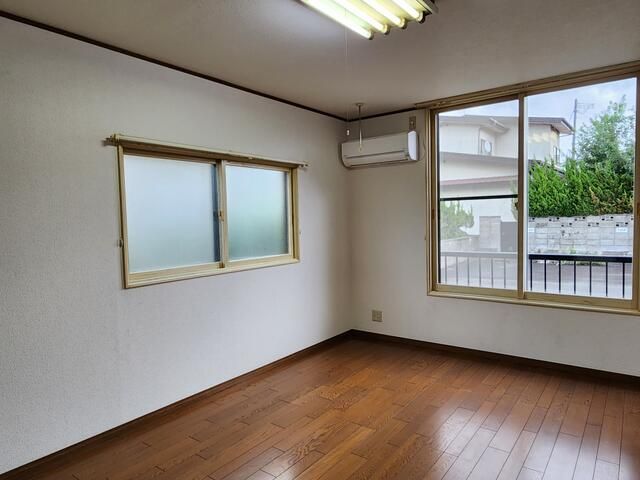 2LDK Apartment for Rent in Akita City, Akita Prefecture - Thumbnail 3