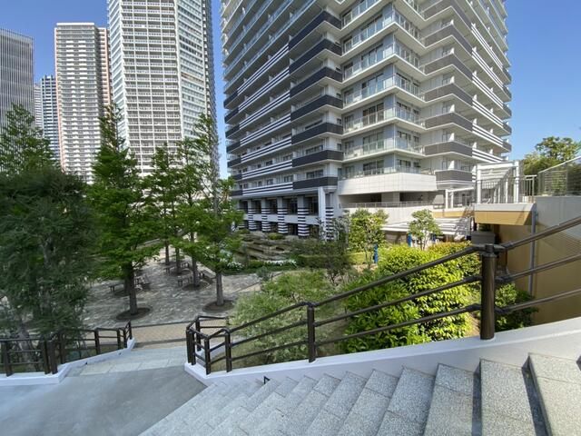 W Comfort Towers WEST 2SLDK Condo in Koto, Tokyo - Thumbnail 2