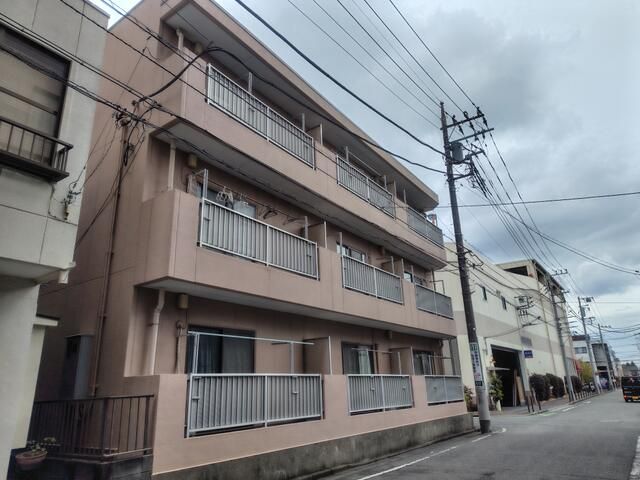 2DK Apartment for Rent in Sagamihara, Kanagawa - 37 sqm - Thumbnail 2