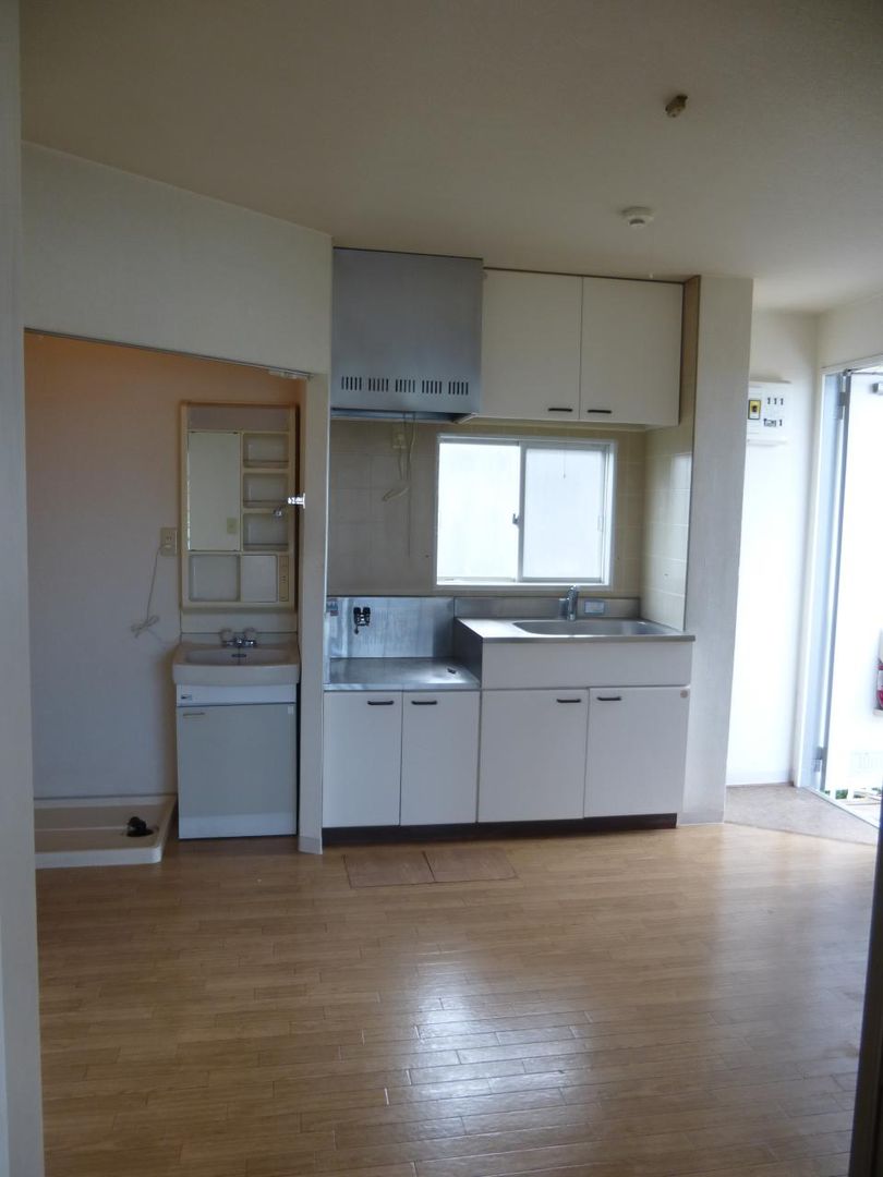2DK Apartment for Rent in Togane, Chiba - 36.72 sqm - Thumbnail 3