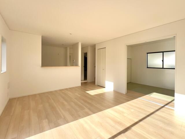 New 4SLDK House in Watari, Miyagi - 2025 Build with 3 Parking Spaces - Thumbnail 3