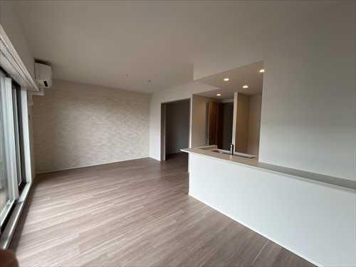 3LDK Condominium in Chuo-Rinkan, Yamato City, Kanagawa - Thumbnail 3