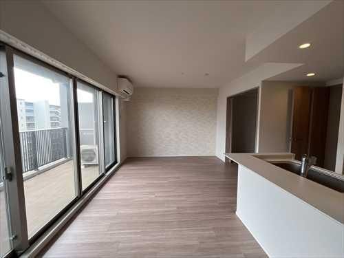 3LDK Condominium in Chuo-Rinkan, Yamato City, Kanagawa - Thumbnail 4