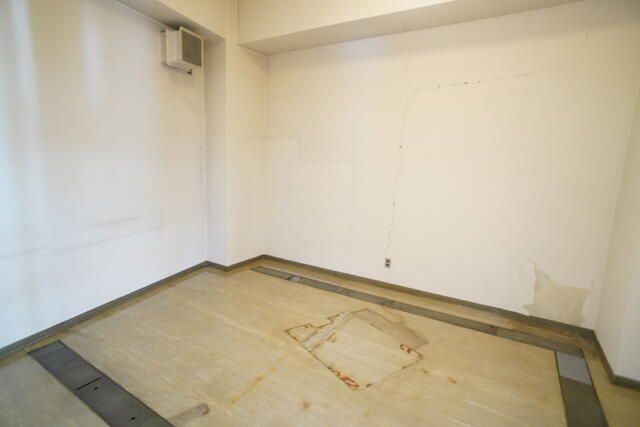 Commercial Office for Rent in Itabashi-ku, Tokyo - 107.77 sqm - Thumbnail 4