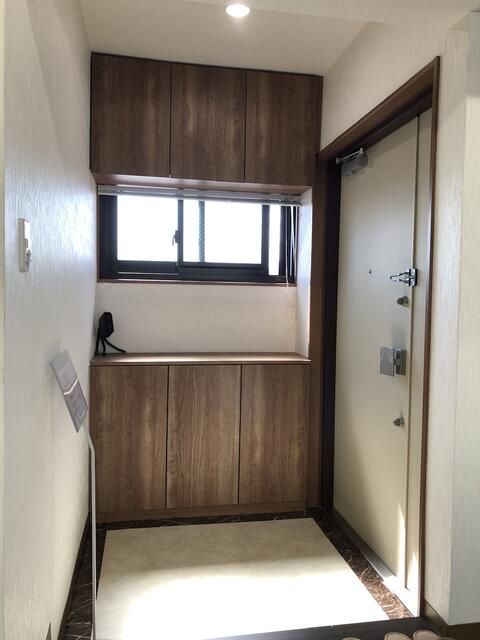 Royal Wakaba Office for Rent in Shinjuku, Tokyo - 148.5 sqm - Thumbnail 3