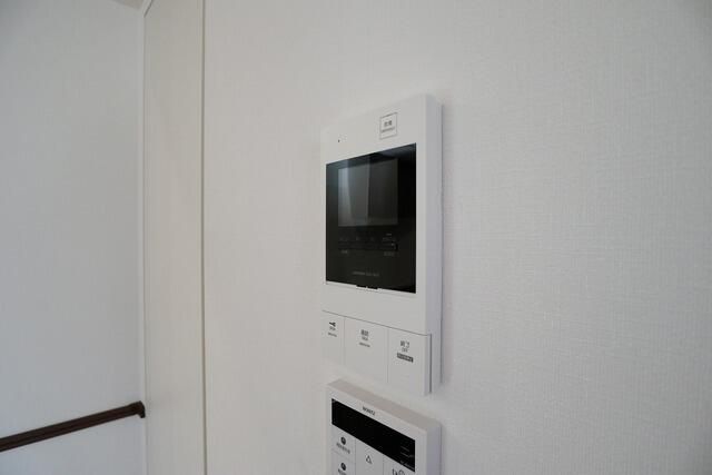 New 1SLDK Apartment for Rent in Meguro, Tokyo - Thumbnail 2