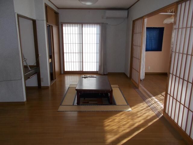 3DK Rental House near Uenohara Station, Yamanashi | 109.3 sqm - Thumbnail 4