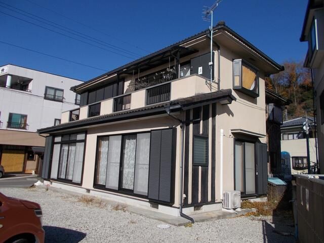 3DK Rental House near Uenohara Station, Yamanashi | 109.3 sqm - Thumbnail 2