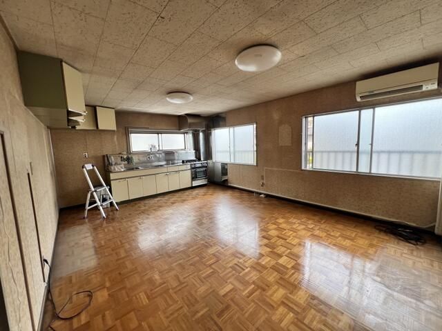 Commercial 5LDK for Rent in Saitama City, Kita Ward - Thumbnail 4
