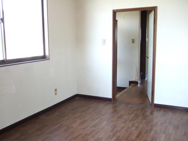 5DK Detached House for Rent in Kazo, Saitama - Thumbnail 2