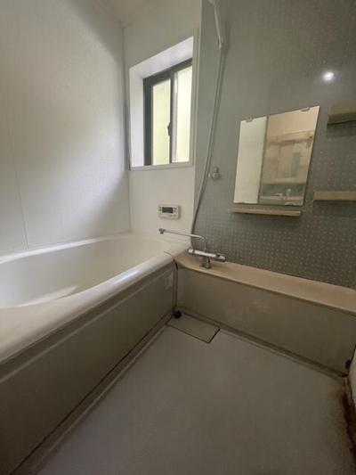 3LDK Wooden House on 251sqm Land in Kurate, Fukuoka — Bathroom, Kurate, Fukuoka