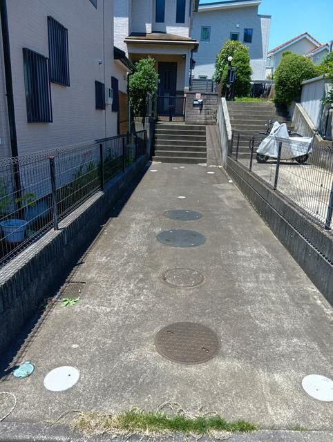 2LDK Used House for Sale in Fujisawa, Kanagawa - Thumbnail 3