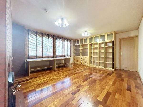 3SLDK House with Basement Garage in Sapporo Chuo Ward - Thumbnail 4