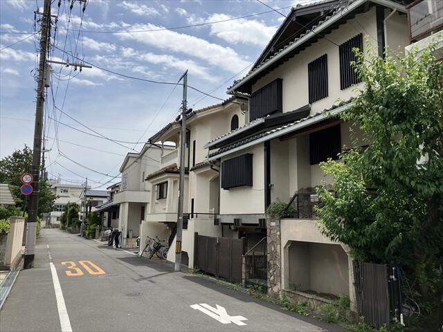 4LDK Detached House for Sale in Hino City, Tokyo - Thumbnail 2