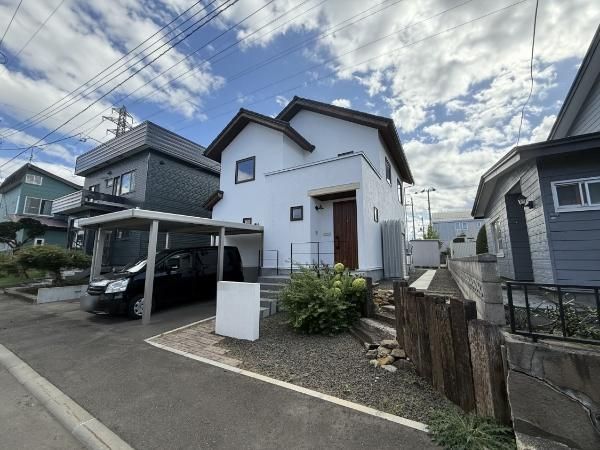 4LDK House for Sale in Toyohira-ku Sapporo with Parking - Thumbnail 2