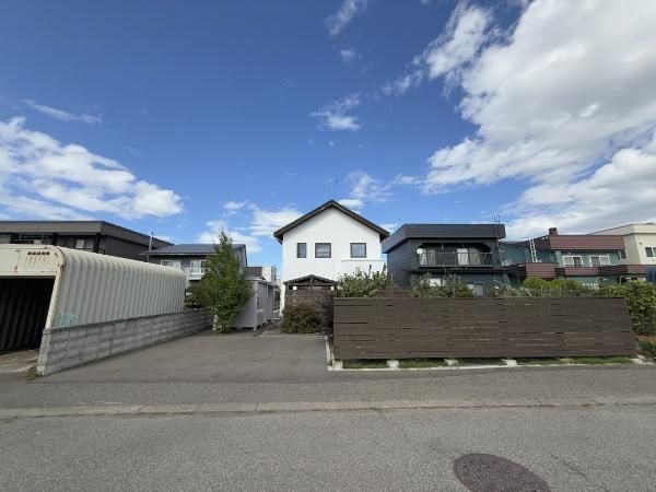 4LDK House for Sale in Toyohira-ku Sapporo with Parking - Thumbnail 4