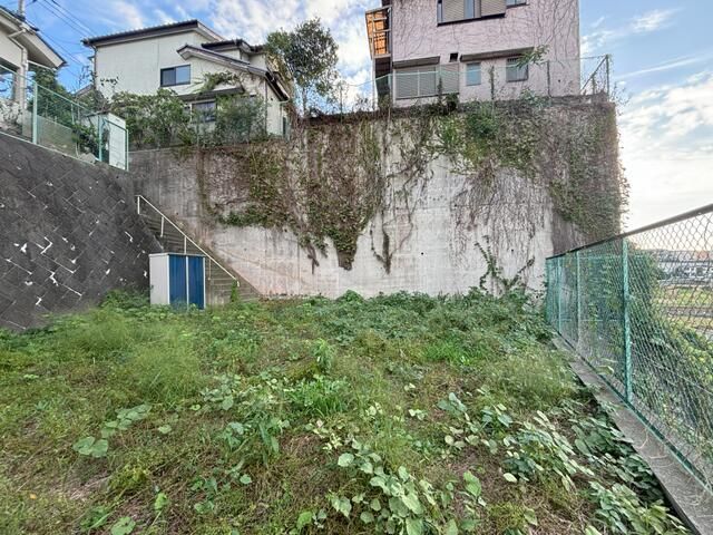 Land for Sale in Ayase City, Kanagawa - 232.78 sqm - Thumbnail 3