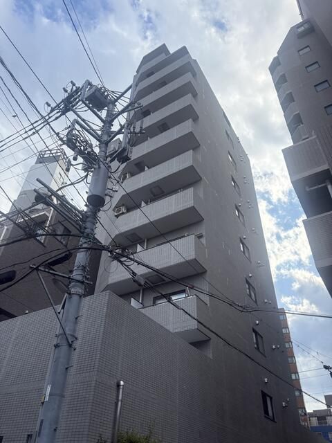 1K Apartment for Sale in Nezu, Bunkyo, Tokyo - Thumbnail 3