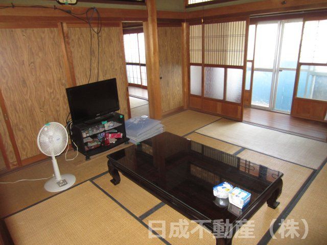 10SDK House on 828 sqm Corner Lot in Nagahama, Shiga - Image 22