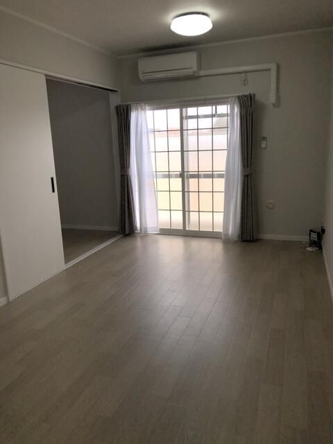 1LDK Apartment for Rent in Yamanashi City, Yamanashi - Thumbnail 4