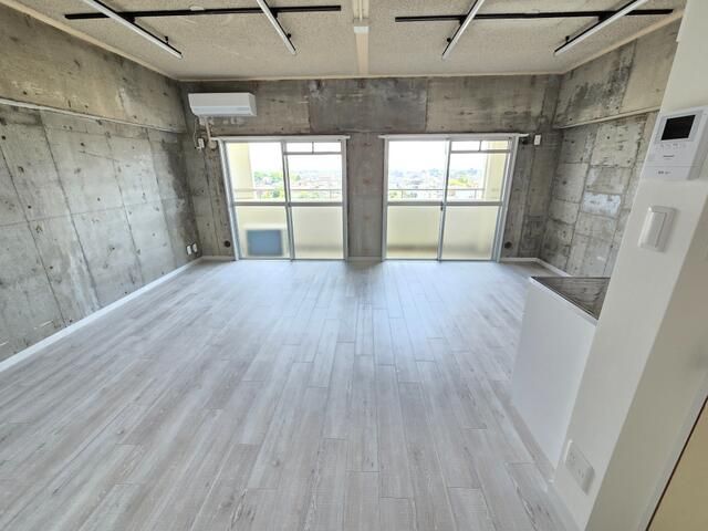 1LDK Apartment for Rent in Ota City, Gunma - Thumbnail 2