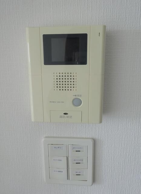 Apartment for Rent in Urayasu, Chiba – 1BR Loft Near Station - Thumbnail 2