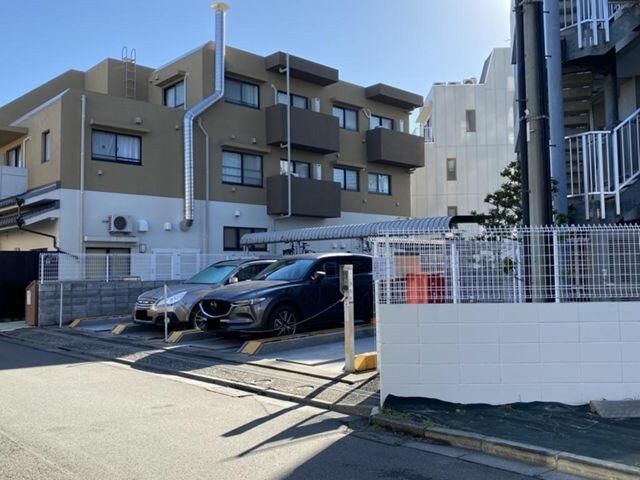 Rental Parking Space in Kunitachi, Tokyo | 16,500 Yen/Month - Thumbnail 3