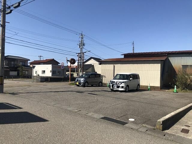 Parking Space for Rent in Uchinada, Ishikawa - 5,000 Yen - Thumbnail 3