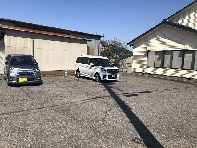 Parking Space for Rent in Uchinada, Ishikawa - 5,000 Yen - Thumbnail 2