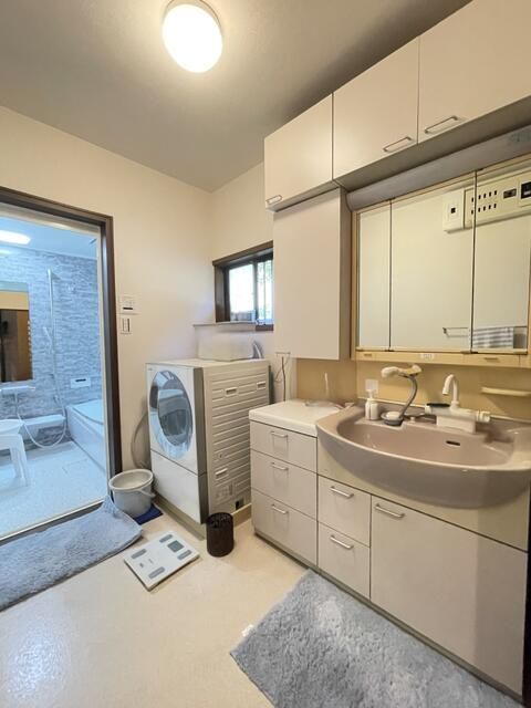 5LDK House for Sale in Kitakyushu, Fukuoka - 161.4 sqm - Thumbnail 2