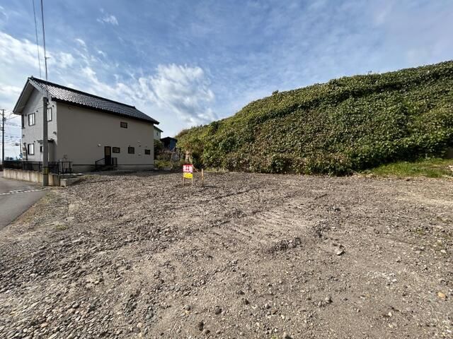 Land for Sale in Hakodate, Hokkaido 350.41 sqm - Thumbnail 3