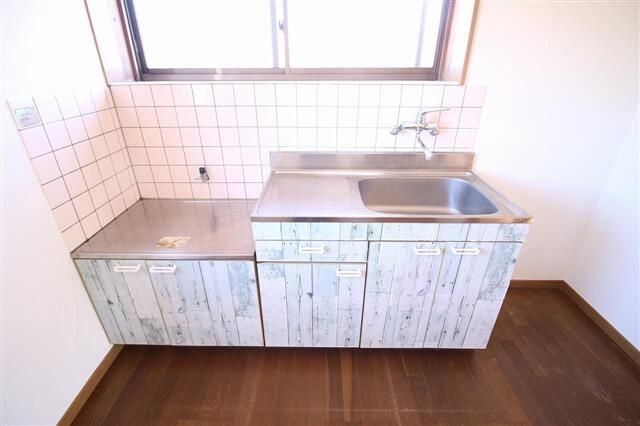 2DK House for Rent in Isumi, Chiba - Thumbnail 3