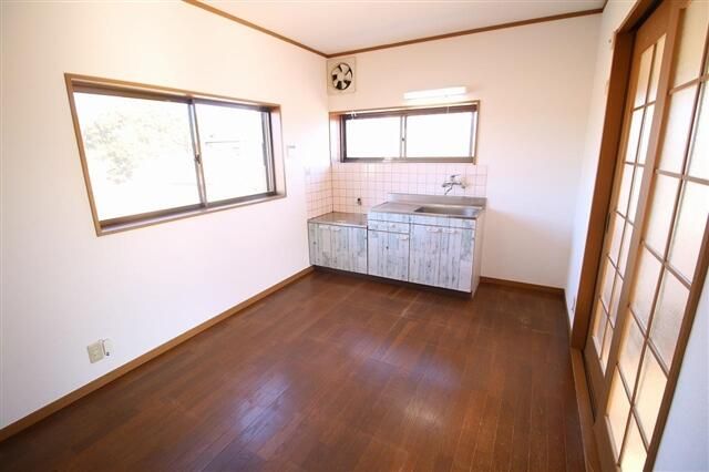2DK House for Rent in Isumi, Chiba - Thumbnail 4