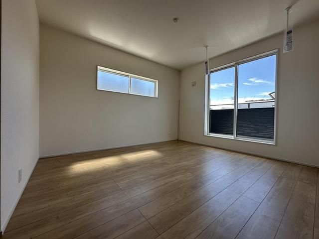 New 3LDK House in Shimizu Town, Shizuoka with 2-Car Parking - Thumbnail 4