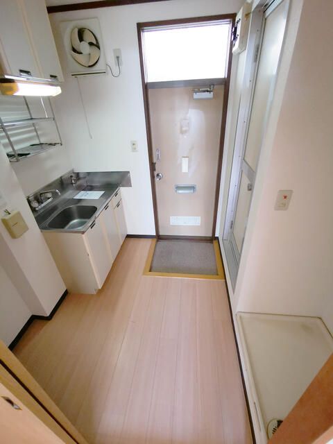 1K Apartment for Rent in Odawara, Kanagawa - Thumbnail 2