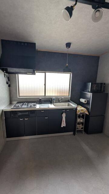1976 3DK House in Takamatsu with Land and Free Parking - Thumbnail 2