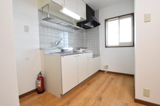 2DK Apartment for Rent in Kaga City, Ishikawa - Thumbnail 3