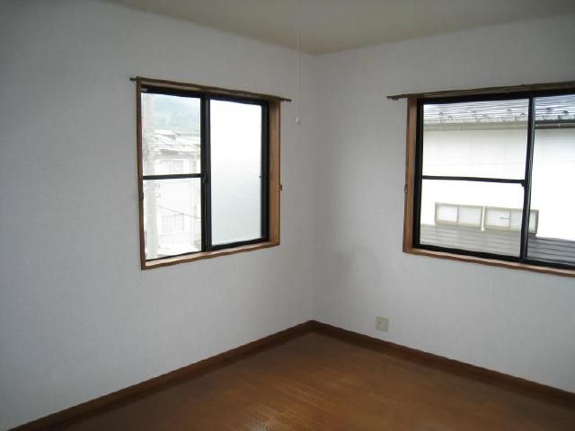 2K Apartment for Rent in Yamagata City - 42.97m² - Thumbnail 3