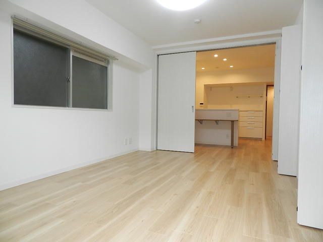 1LDK Apartment for Rent in Koishika, Bunkyo, Tokyo - Thumbnail 3