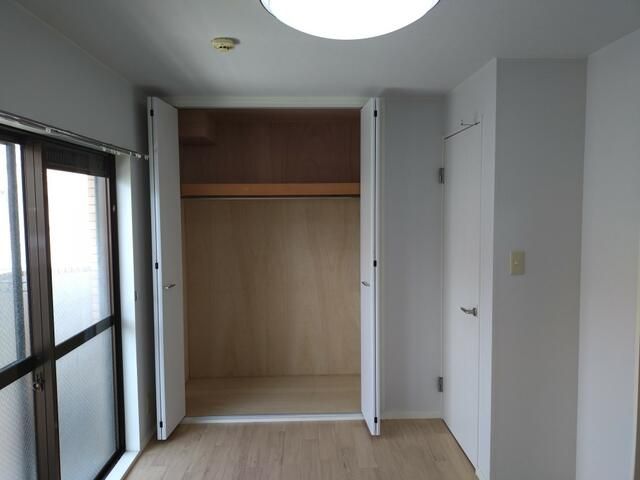 1K Apartment for Rent near Minami-Gyotoku Station, Ichikawa - Thumbnail 3
