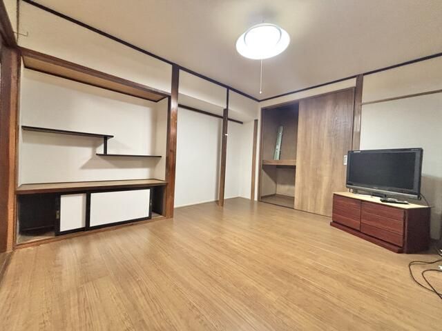 3DK Detached House for Rent in Kodaira, Tokyo - Thumbnail 3